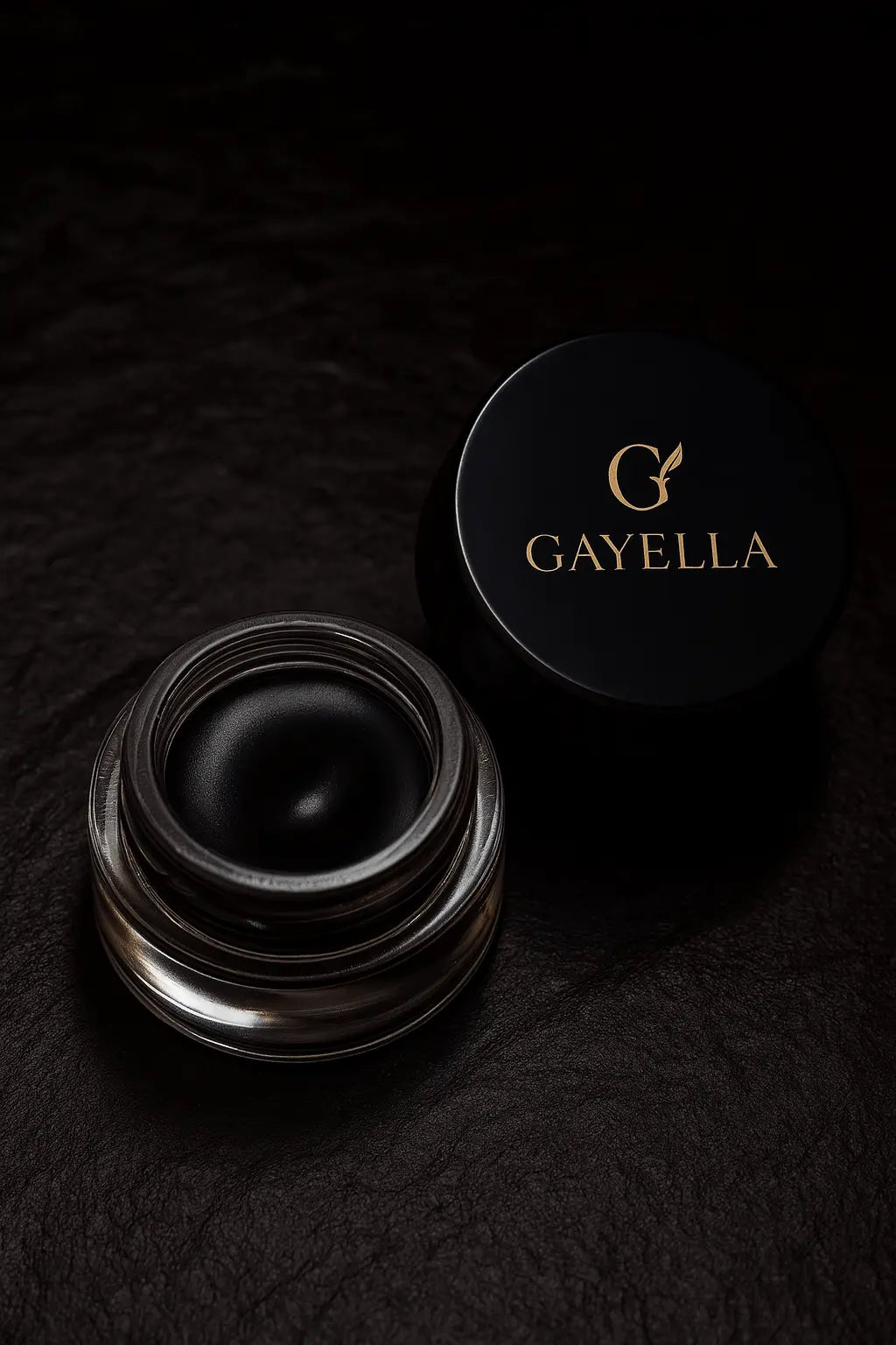 Eyeliner en gel - Aubergine - gayellaEyeliner en gel - AubergineEyeliner en gel - Auberginegayellagayella75517 - BLNK - JE - 01 - 04 - GE - EG1002