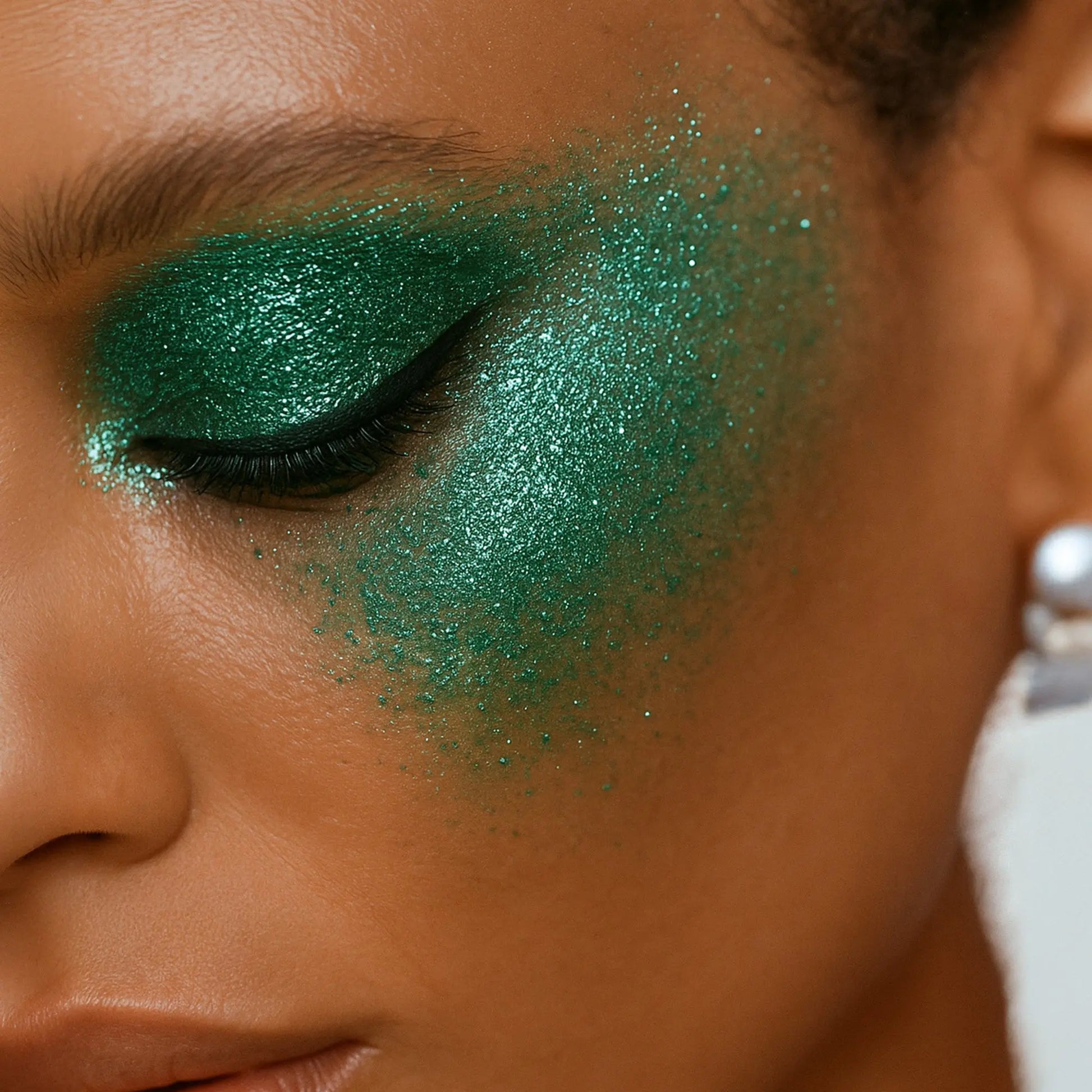 Poussière de Paillettes – Améthyste - gayellaPoussière de Paillettes – AméthysteGlitter Dust_4.pnggayellagayella75517 - BLNK - JE - 01 - 04 - ES - GLT - GLT04